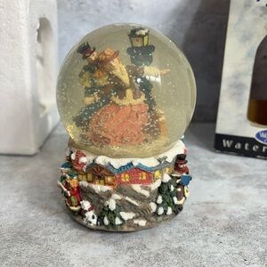 Festive Snow Globe with Dancing Couple